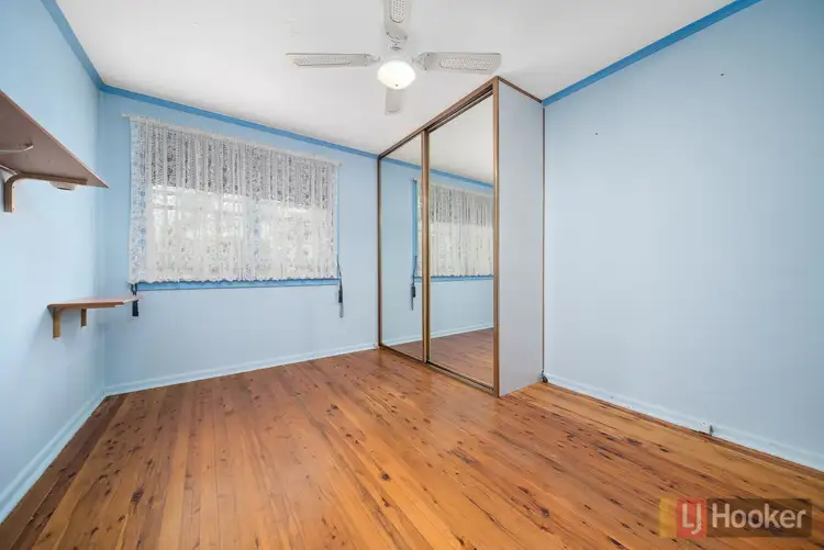 Sixth view of Homely house listing, 15 O'Neile Crescent, Lurnea NSW 2170