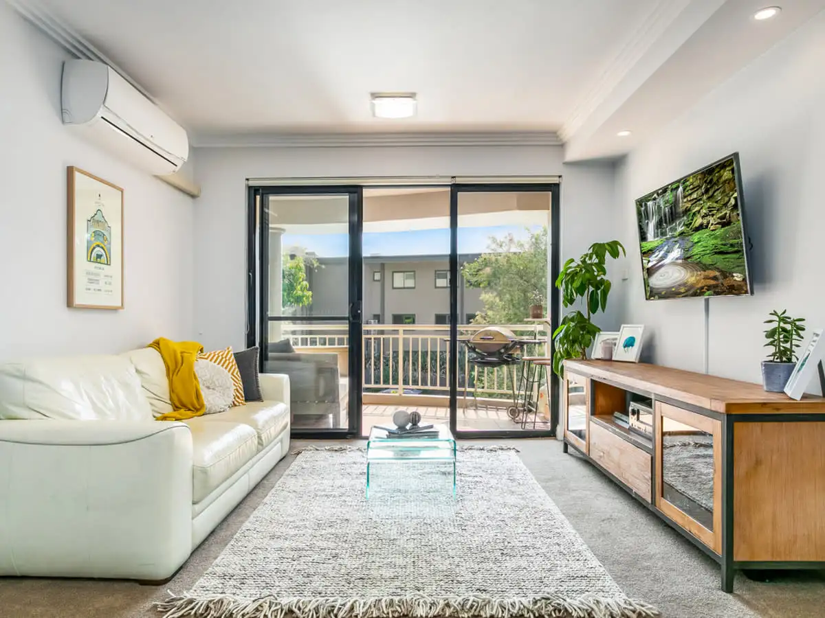 Main view of Homely apartment listing, 17/2-6 Vineyard Street, Mona Vale NSW 2103