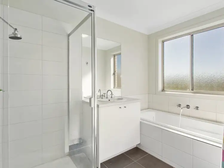 Fifth view of Homely house listing, 32 Holly Drive, Wallan VIC 3756