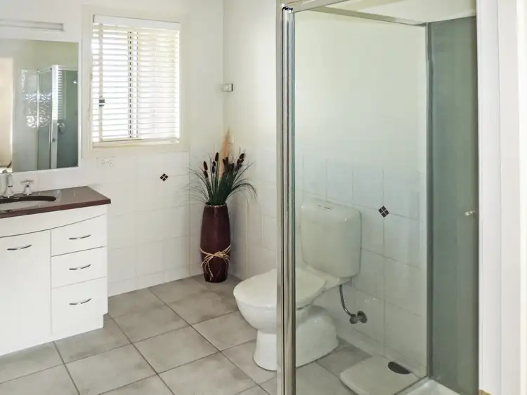 Sixth view of Homely house listing, 5 Kennon Court, Swan Hill VIC 3585