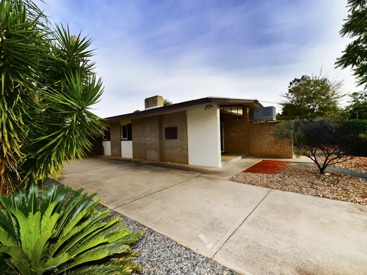 8 Roberts Crescent, Gillen NT 870