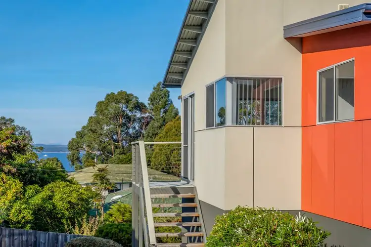 Unit 2/3 Hazell Street, Blackmans Bay TAS 7052