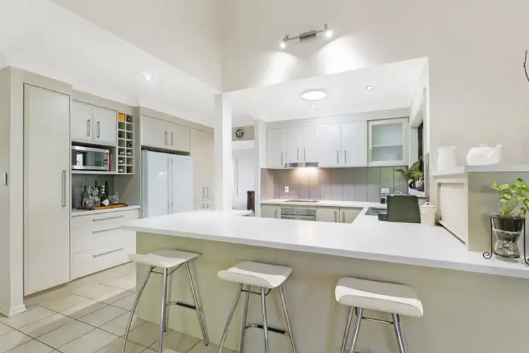 Second view of Homely house listing, 6 Julieanne Court, Cleveland QLD 4163
