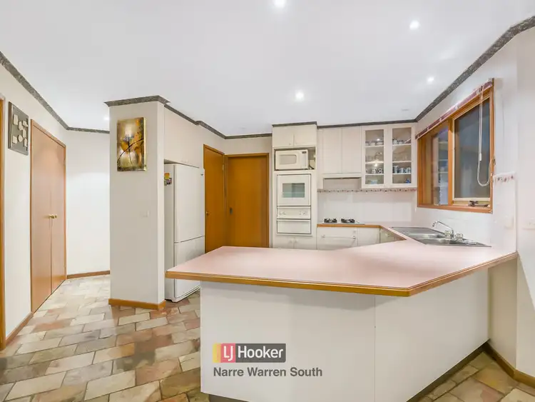 Fifth view of Homely house listing, 2 Beryl Court, Narre Warren VIC 3805