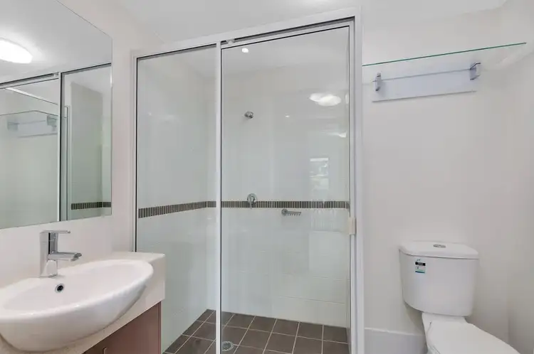 Fifth view of Homely unit listing, 4/110-114 Collins Avenue, Edge Hill QLD 4870