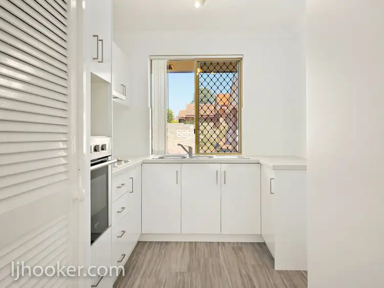 Fifth view of Homely villa listing, 1/11 Petterson Avenue, Samson WA 6163