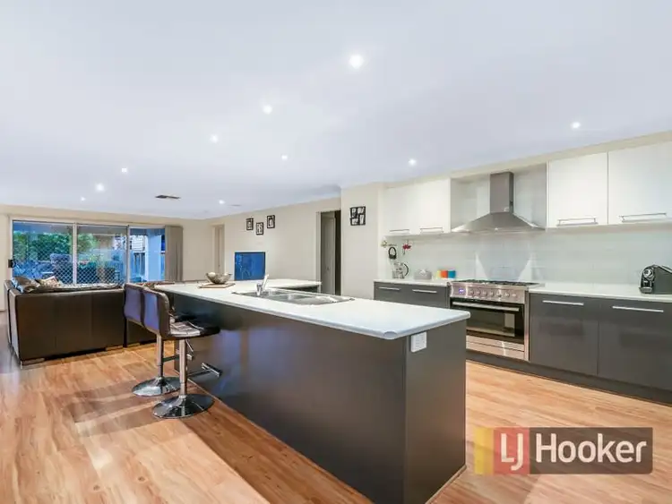 Second view of Homely house listing, 8 Streeton Court, Pakenham VIC 3810