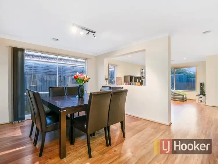 Fifth view of Homely house listing, 8 Streeton Court, Pakenham VIC 3810