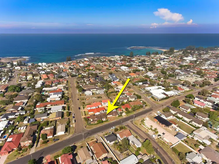 Second view of Homely semi-detached listing, 2/1 Karooah Avenue, Blue Bay NSW 2261
