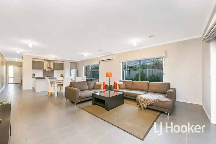 Second view of Homely house listing, 9 Ibis Close, Pakenham VIC 3810