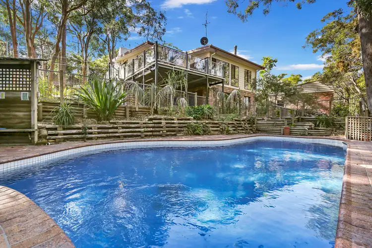 6 Paris Crescent, Valentine NSW 2280