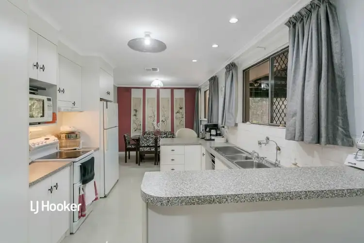 Sixth view of Homely house listing, 2 Arunta Court, Modbury North SA 5092
