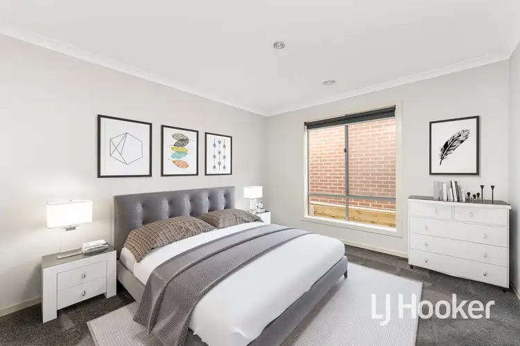 Fifth view of Homely house listing, 17 Cascade Way, Pakenham VIC 3810