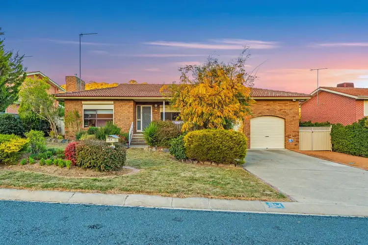 34 Chataway Crescent, Fadden ACT 2904