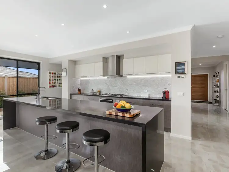 Second view of Homely house listing, 5 Mistral Way, Beveridge VIC 3753