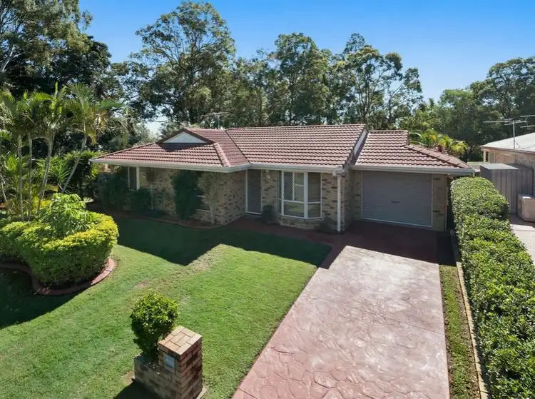 3 Brett Place, Wynnum West QLD 4178