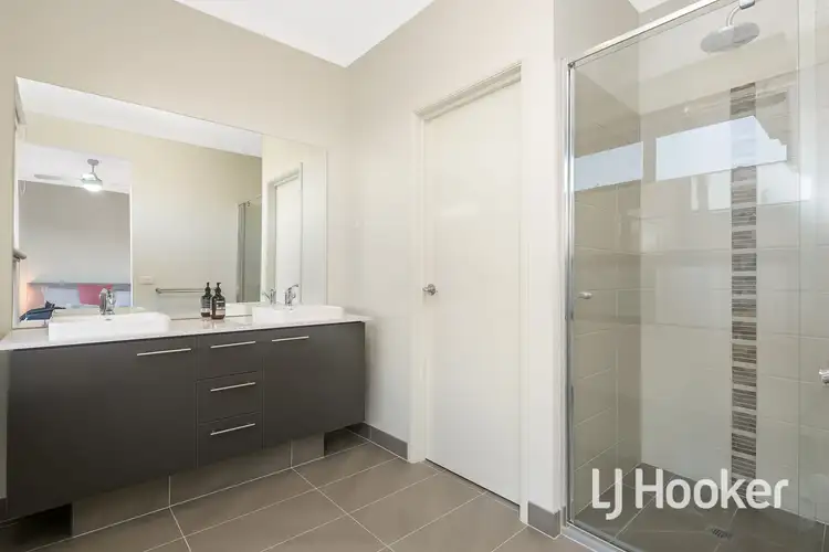 Fifth view of Homely house listing, 16 Royanne Close, Bunyip VIC 3815