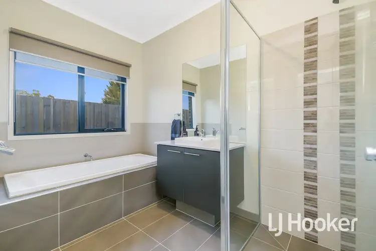 Sixth view of Homely house listing, 16 Royanne Close, Bunyip VIC 3815