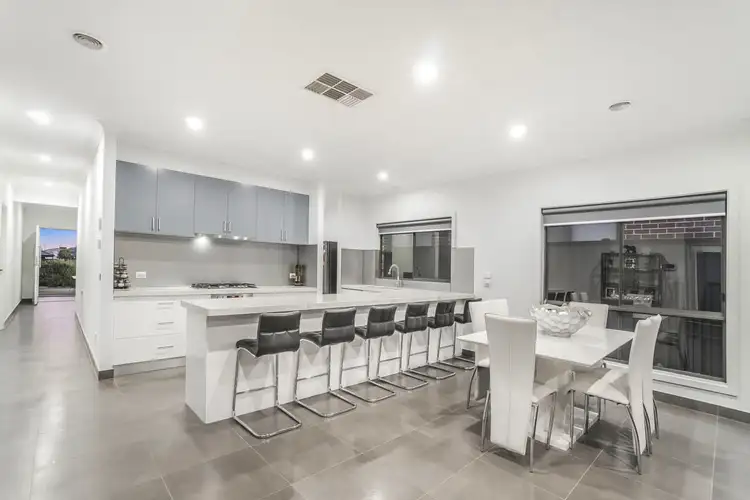 Fourth view of Homely house listing, 14 Bridgehaven Drive, Craigieburn VIC 3064