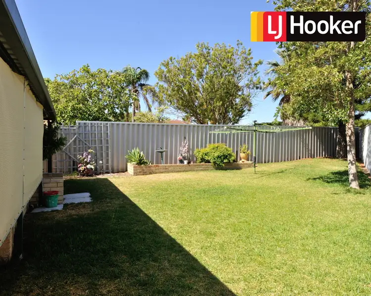 Sixth view of Homely house listing, 12 Yarra Close, Cooloongup WA 6168