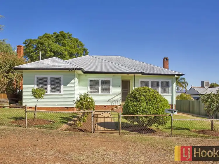 Main view of Homely house listing, 3 Rawson Avenue, Tamworth NSW 2340