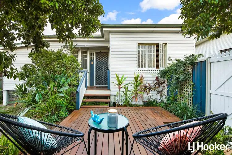 69 Elizabeth Avenue, Clontarf QLD 4019
