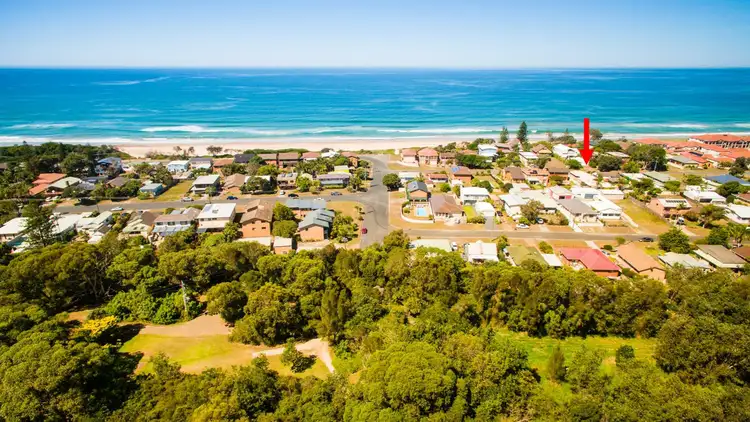 Third view of Homely semi-detached listing, 2/15 Lewis Street, Old Bar NSW 2430