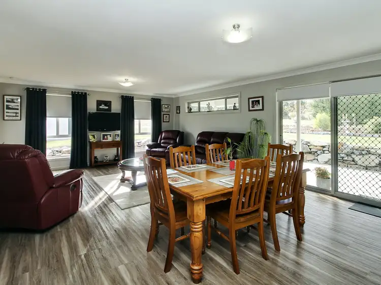 Fifth view of Homely house listing, 11 Wilpena Court, Eastwood VIC 3875