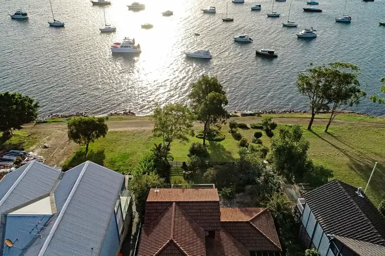 5 Bareki Road, Eleebana NSW 2282