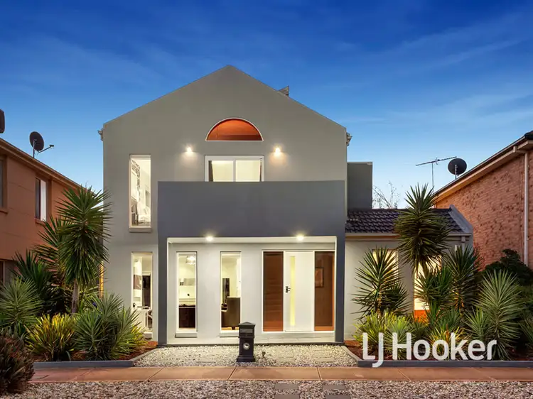 6 Grand Canal Boulevard, Sanctuary Lakes VIC 3030