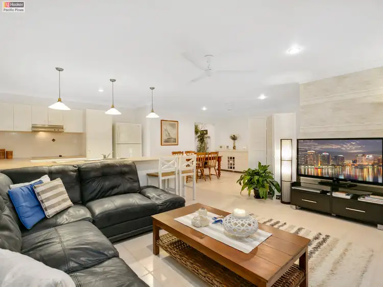 19/1 Archipelago Street, Pacific Pines QLD 4211