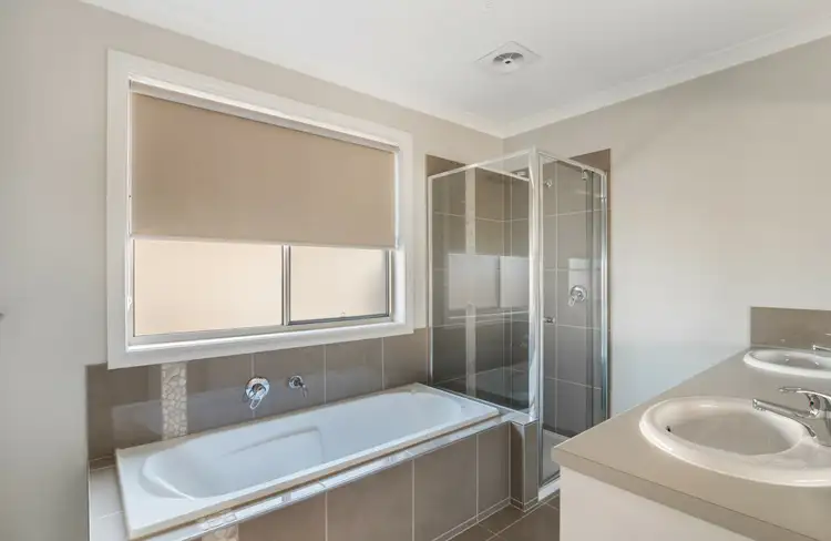 Fifth view of Homely house listing, 123 Mandalay Circuit, Beveridge VIC 3753