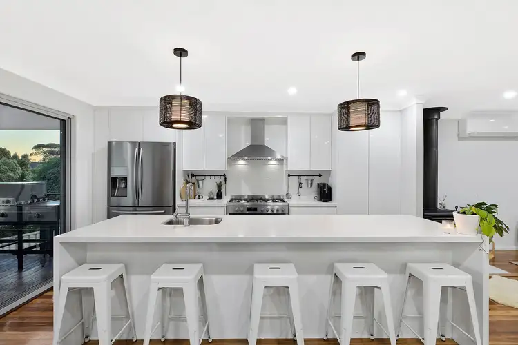 43 Valley View Road, Bateau Bay NSW 2261