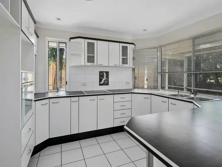Second view of Homely house listing, 6 Baypark Court, Cleveland QLD 4163