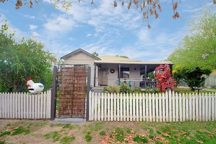 16 Parkes Street, Cowra NSW 2794