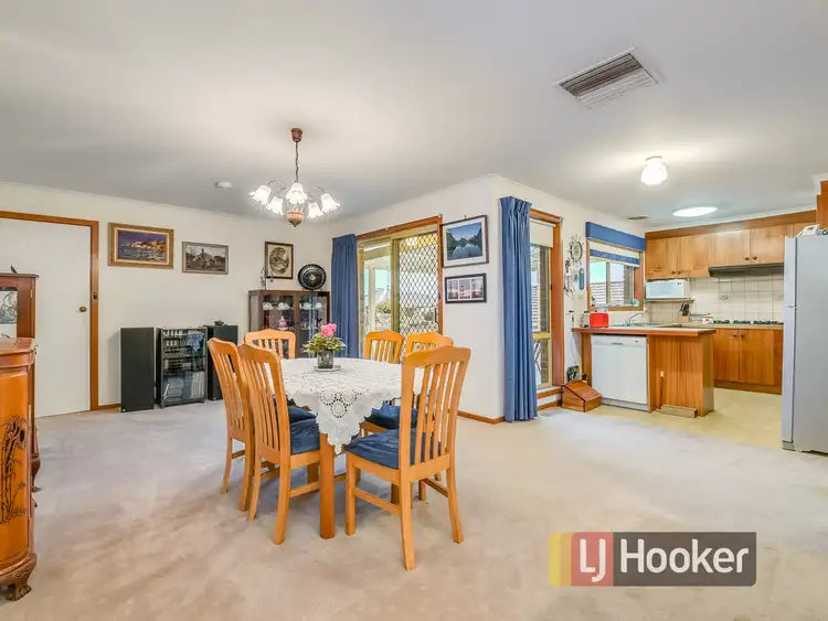 Fifth view of Homely house listing, 14 Shannon Way, Berwick VIC 3806