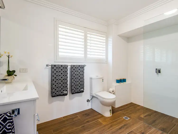 Sixth view of Homely unit listing, 1/56 Golf Avenue, Mona Vale NSW 2103