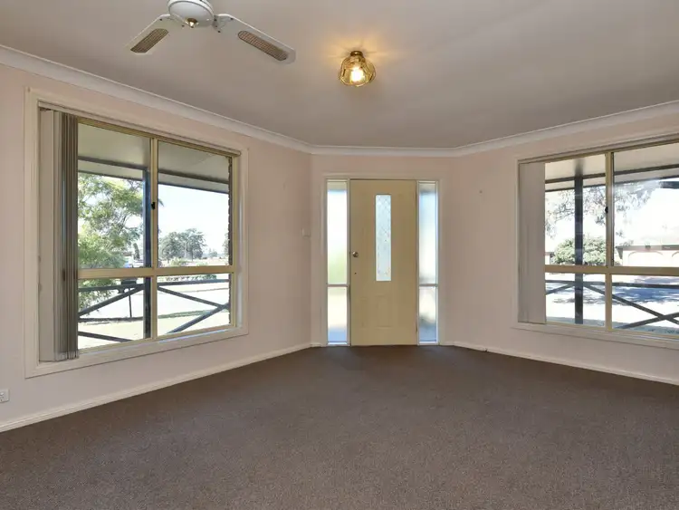 Second view of Homely unit listing, 3/140 Gardner Circuit, Singleton Heights NSW 2330
