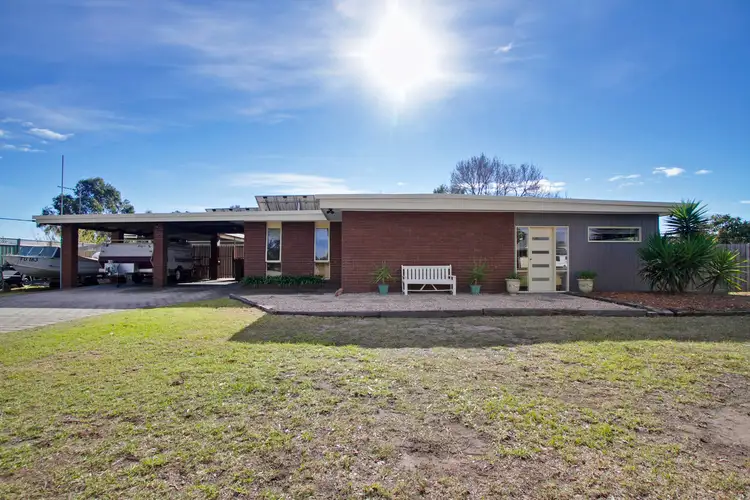 1 Little Street, Stratford VIC 3862