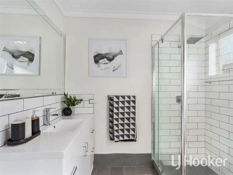 Seventh view of Homely house listing, 5 Sandpiper Loop, Yangebup WA 6164