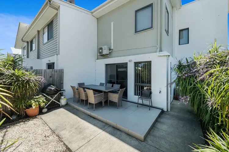 1/2 Tayla Street, Pimpama QLD 4209