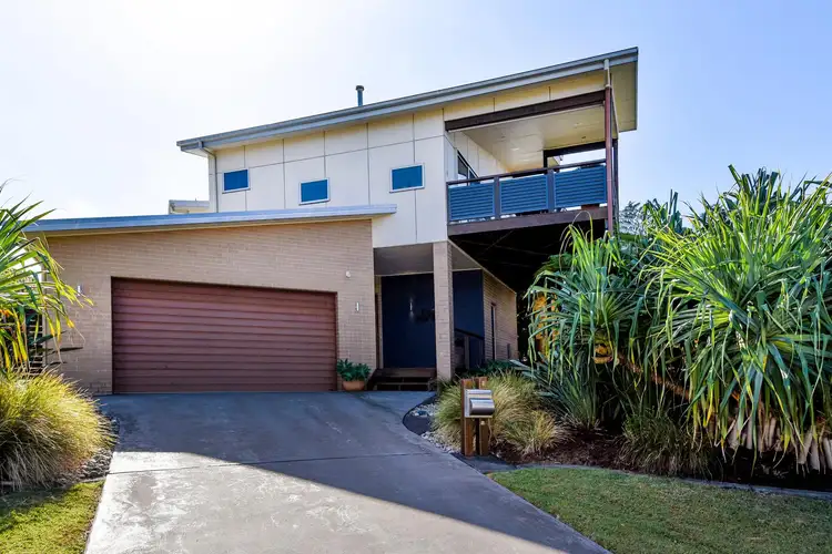 8 Blue Gum Avenue, Sandy Beach NSW 2456