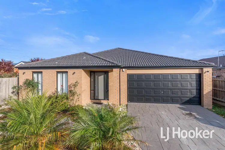 40 Taplan Crescent, Cranbourne West VIC 3977