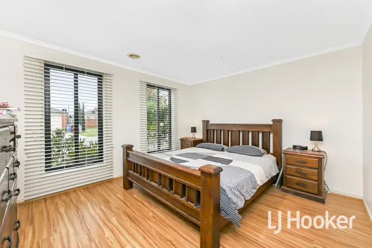 Seventh view of Homely house listing, 40 Taplan Crescent, Cranbourne West VIC 3977