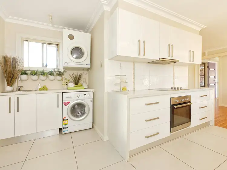 Fifth view of Homely house listing, 174 Verner St, Goulburn NSW 2580