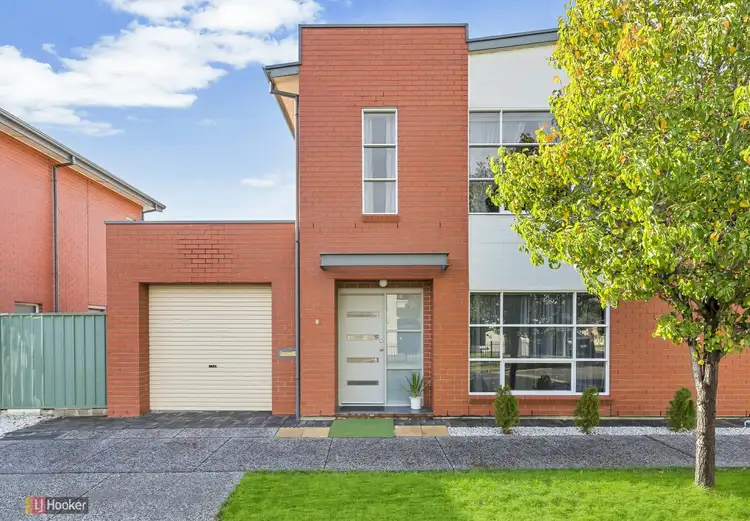 8 Sugarloaf Lane, Mawson Lakes SA 5095