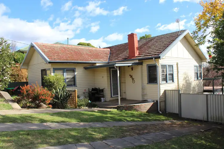 27 Eden Street, Bega NSW 2550