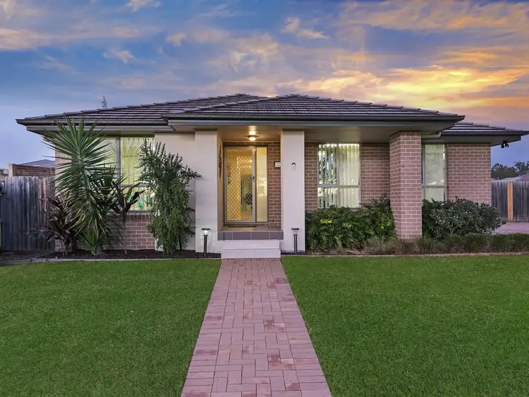 Second view of Homely house listing, 8 Snapdragon Crescent, Hamlyn Terrace NSW 2259