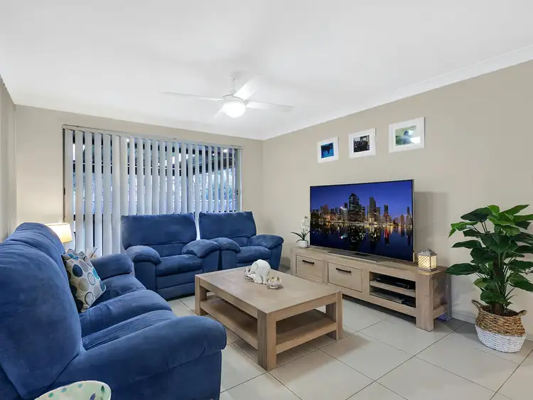 Fifth view of Homely house listing, 8 Snapdragon Crescent, Hamlyn Terrace NSW 2259