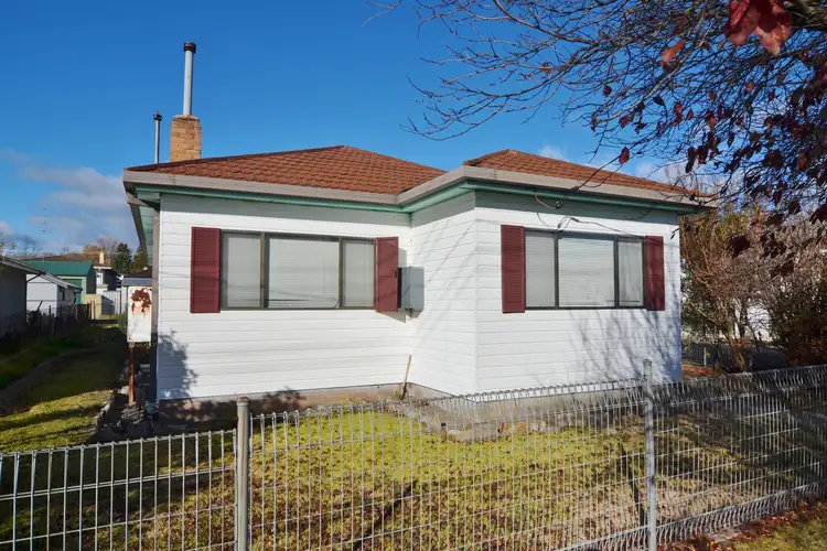 81 Rifle Parade, Lithgow NSW 2790